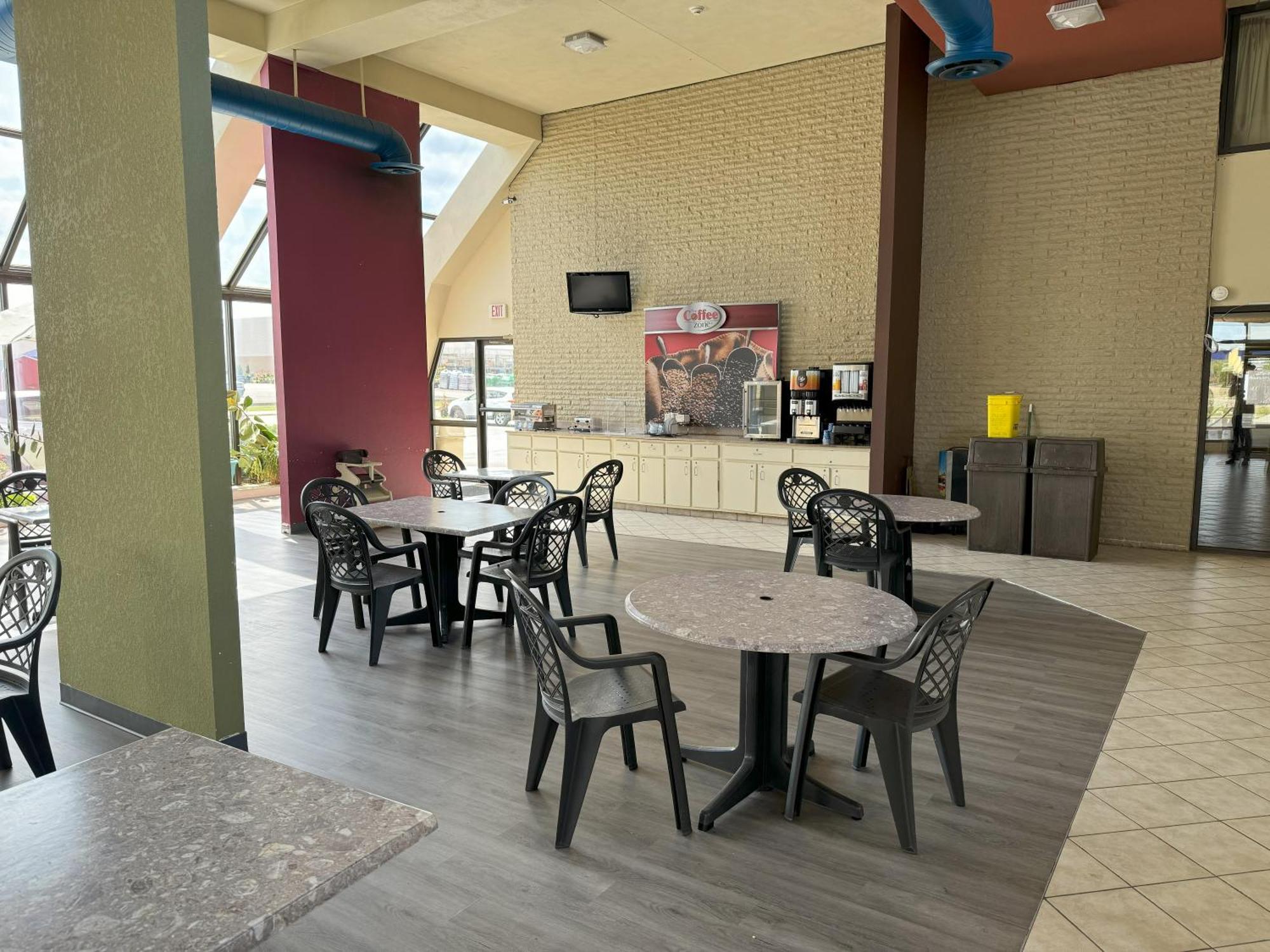 Sycamore Suites Elyria Exterior photo